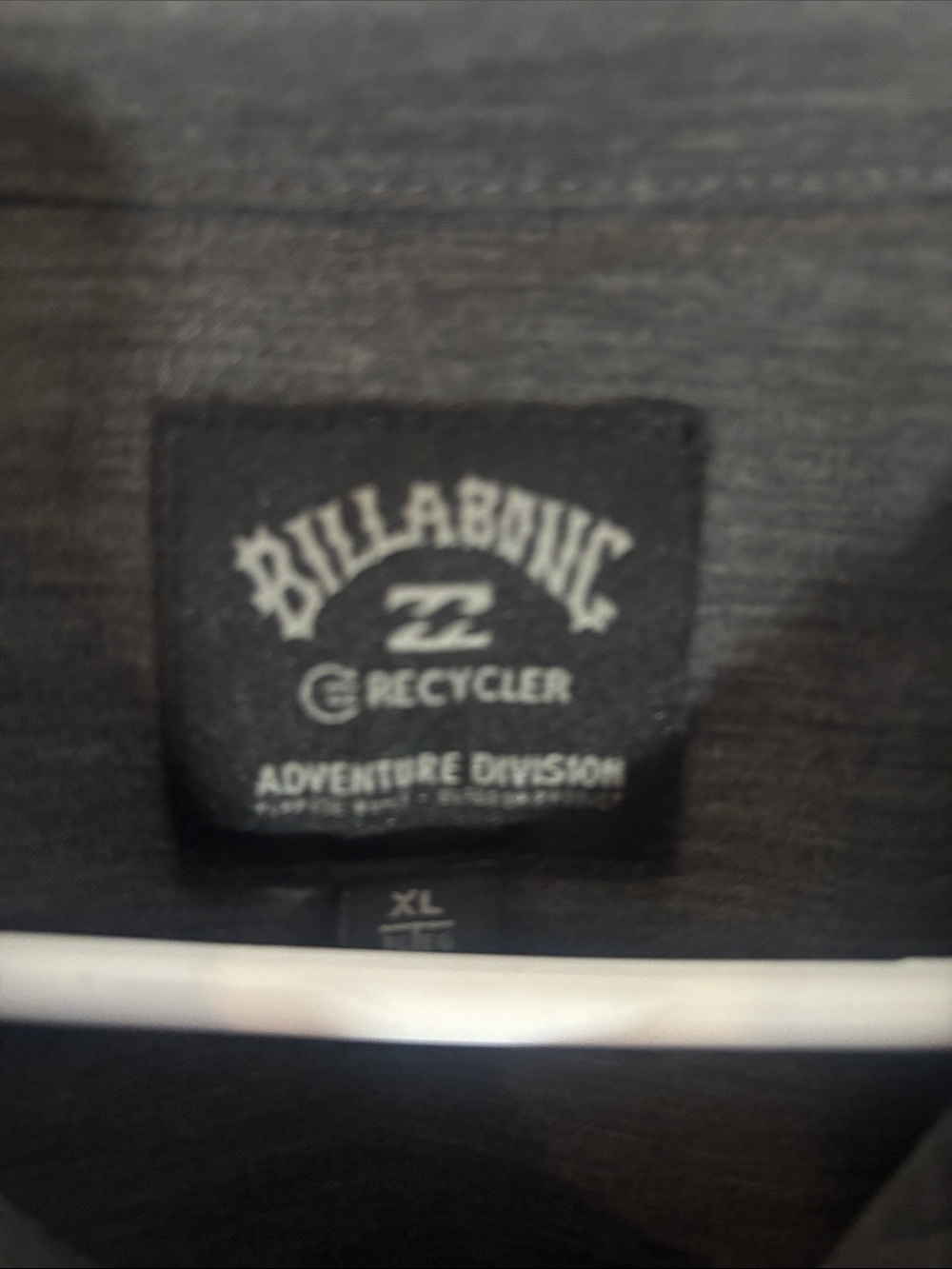 Billabong Men's Short-Sleeve Button-Down Shirt - Charcoal Gray - Picture 2 of 3
